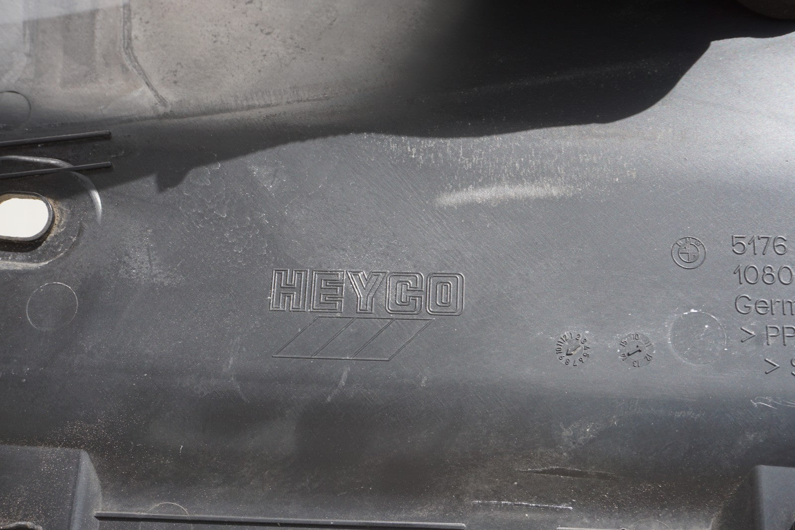 2012 - 2018 BMW 650i HOOD BONNET LEFT DRIVER SIDE SEAL STRIP COVER OEM