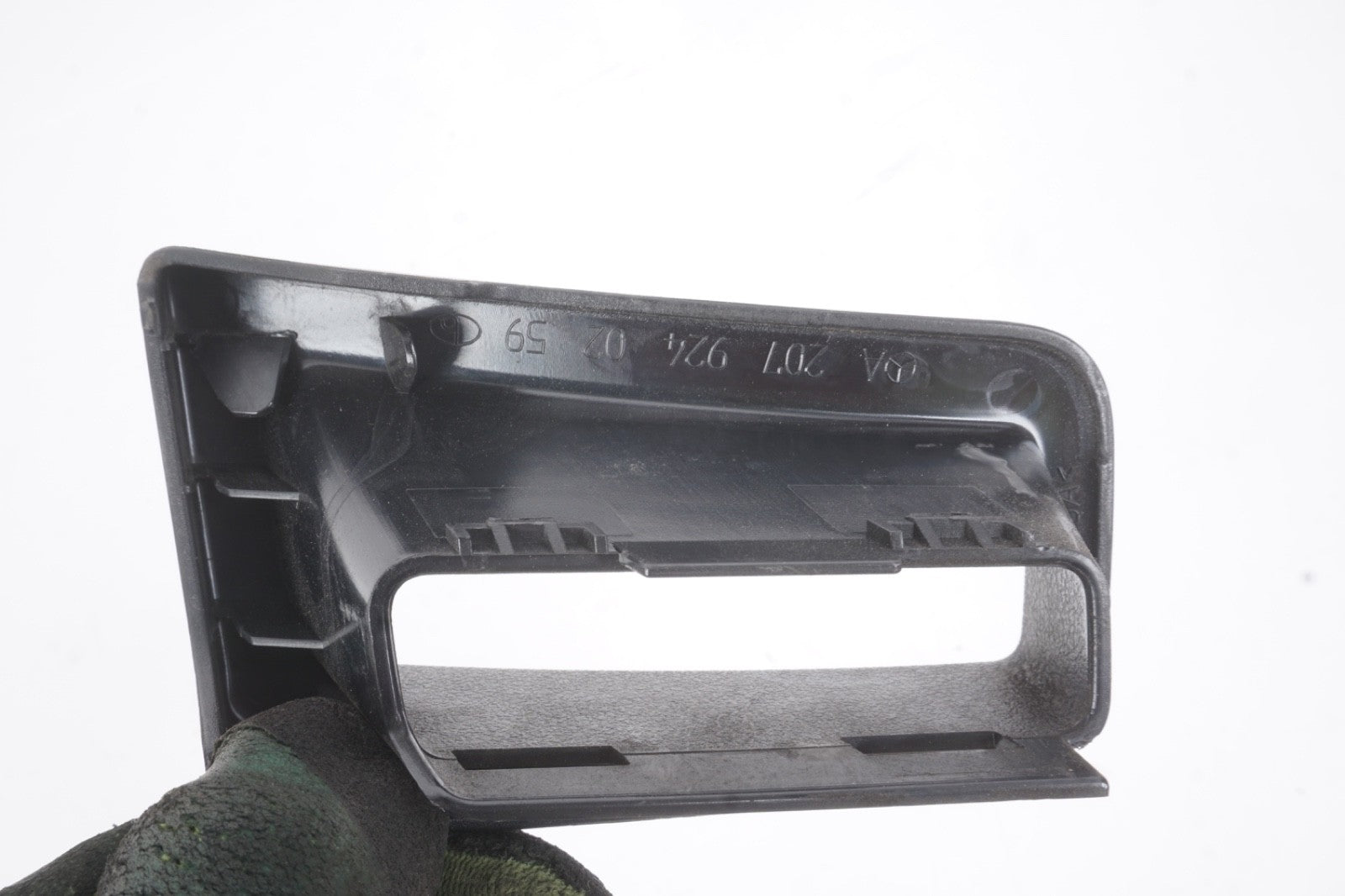 2011 - 2017 Mercedes E350 E550 Convertible Rear Left And Right Seat Belt Guide