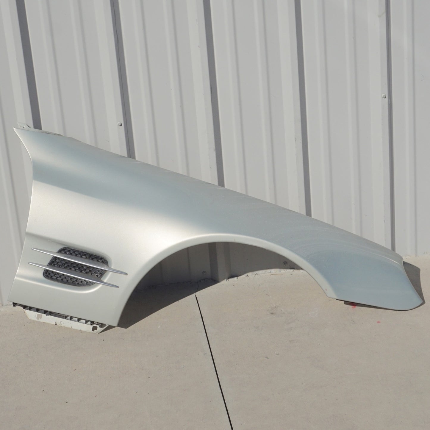 03-08 Mercedes R230 SL500 SL550 SL55 Fender Front Right Passenger Side OEM