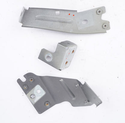 2014-2020 MASERATI GHIBLI FRONT RIGHT FENDER LOWER MOUNT SUPPORT BRACKET OEM