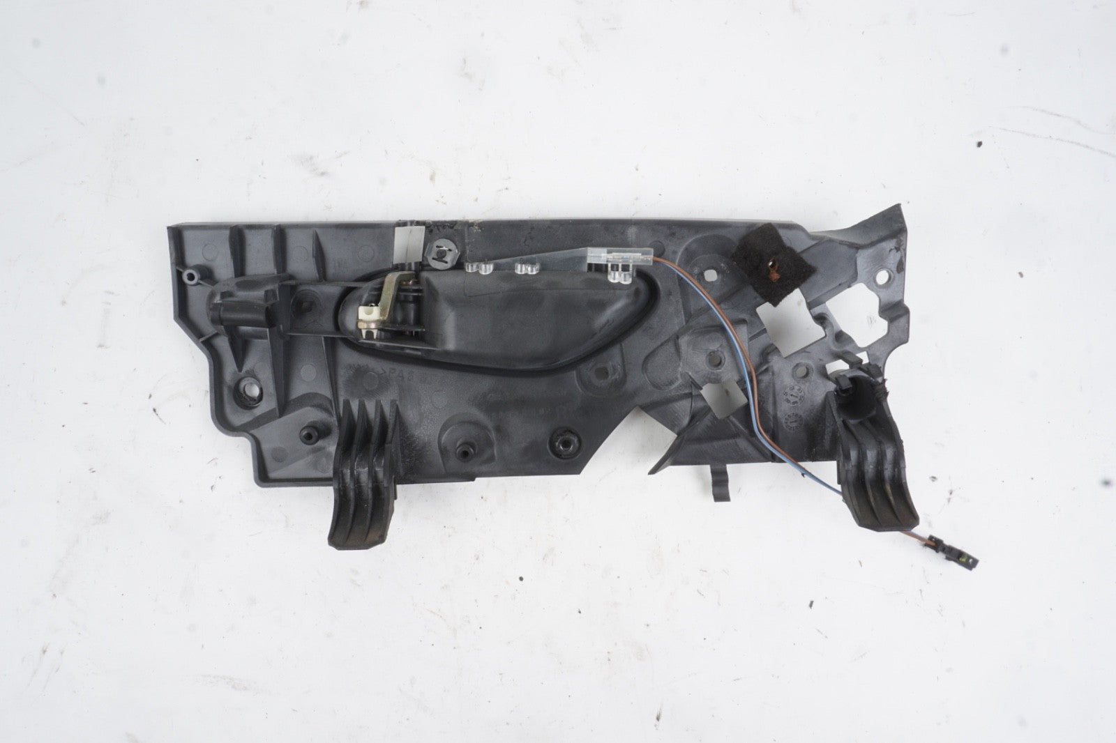 2003-2012 Mercedes R230 SL550 SL500 front right passenger interior door handle