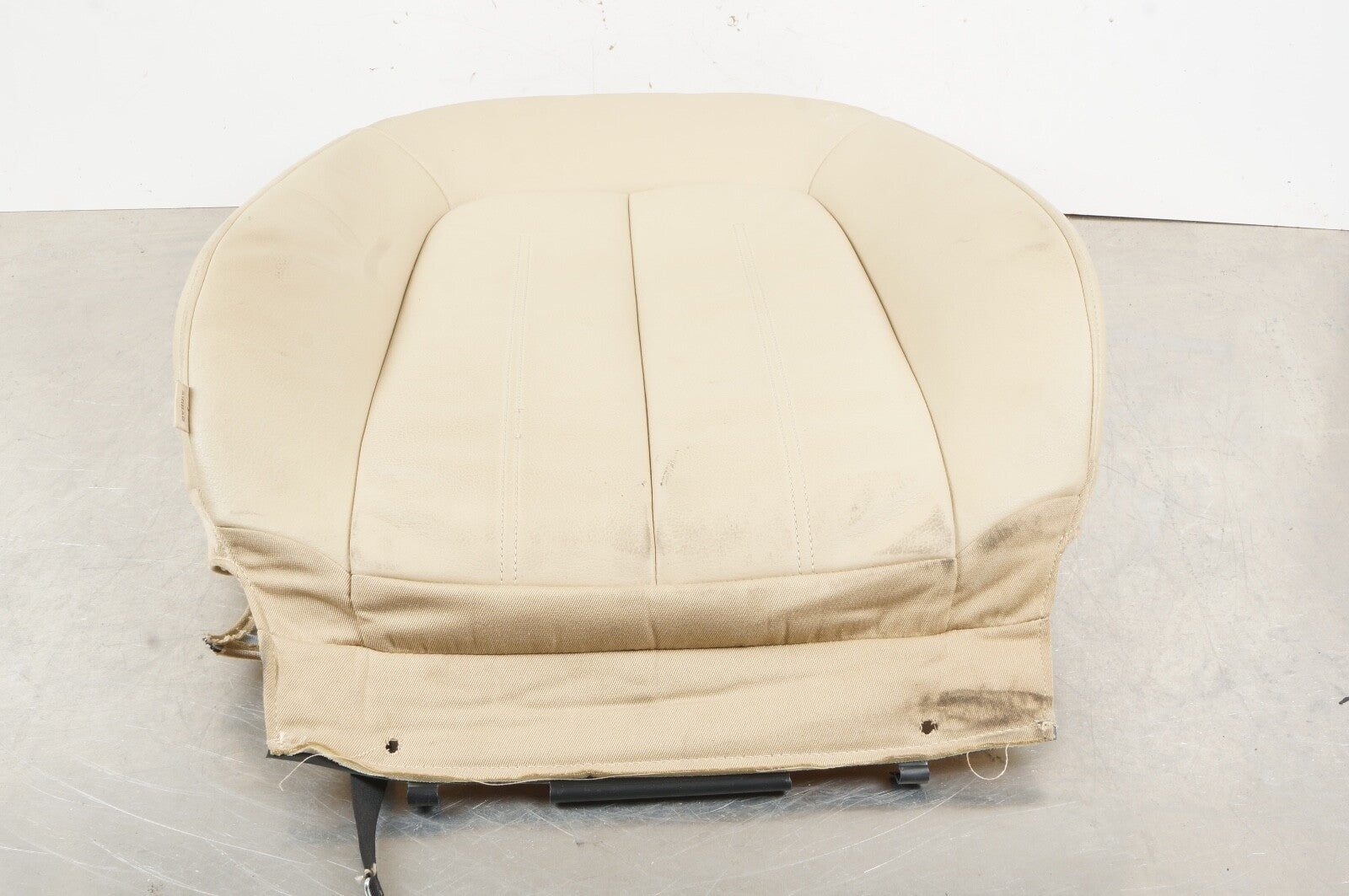 2012 - 2014 AUDI A7 FRONT RIGHT PASSENGER SIDE SEAT UPPER CUSHION OEM