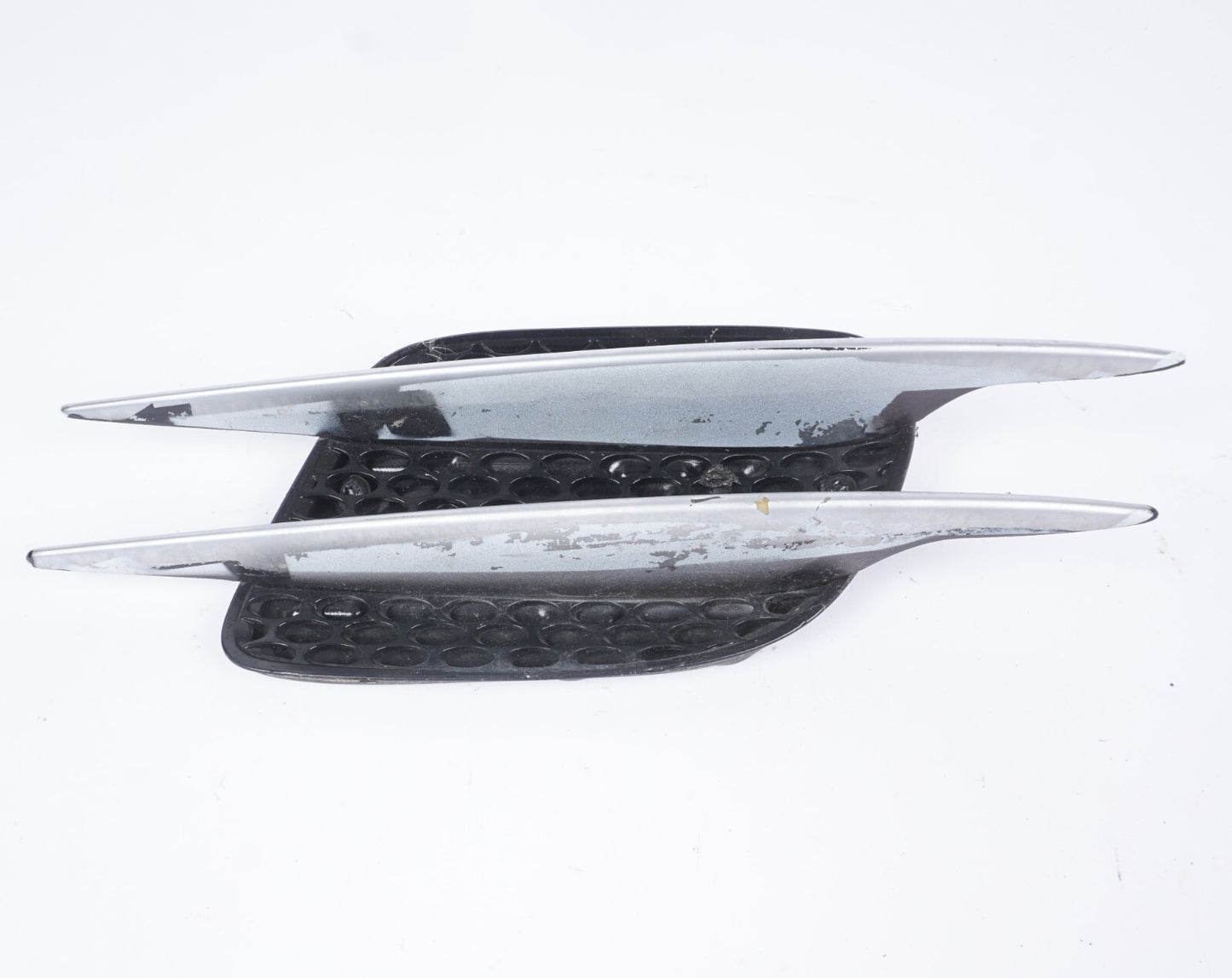 03-08 Mercedes R230 SL500 SL550 Front Right Passenger Side Fender Grille  OEM