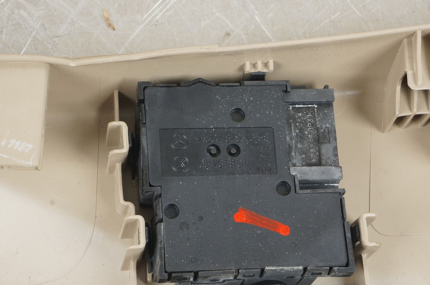 08-14 Mercedes W204 c250 c300 c350 LH Front Left Side Seat Control Switch OEM