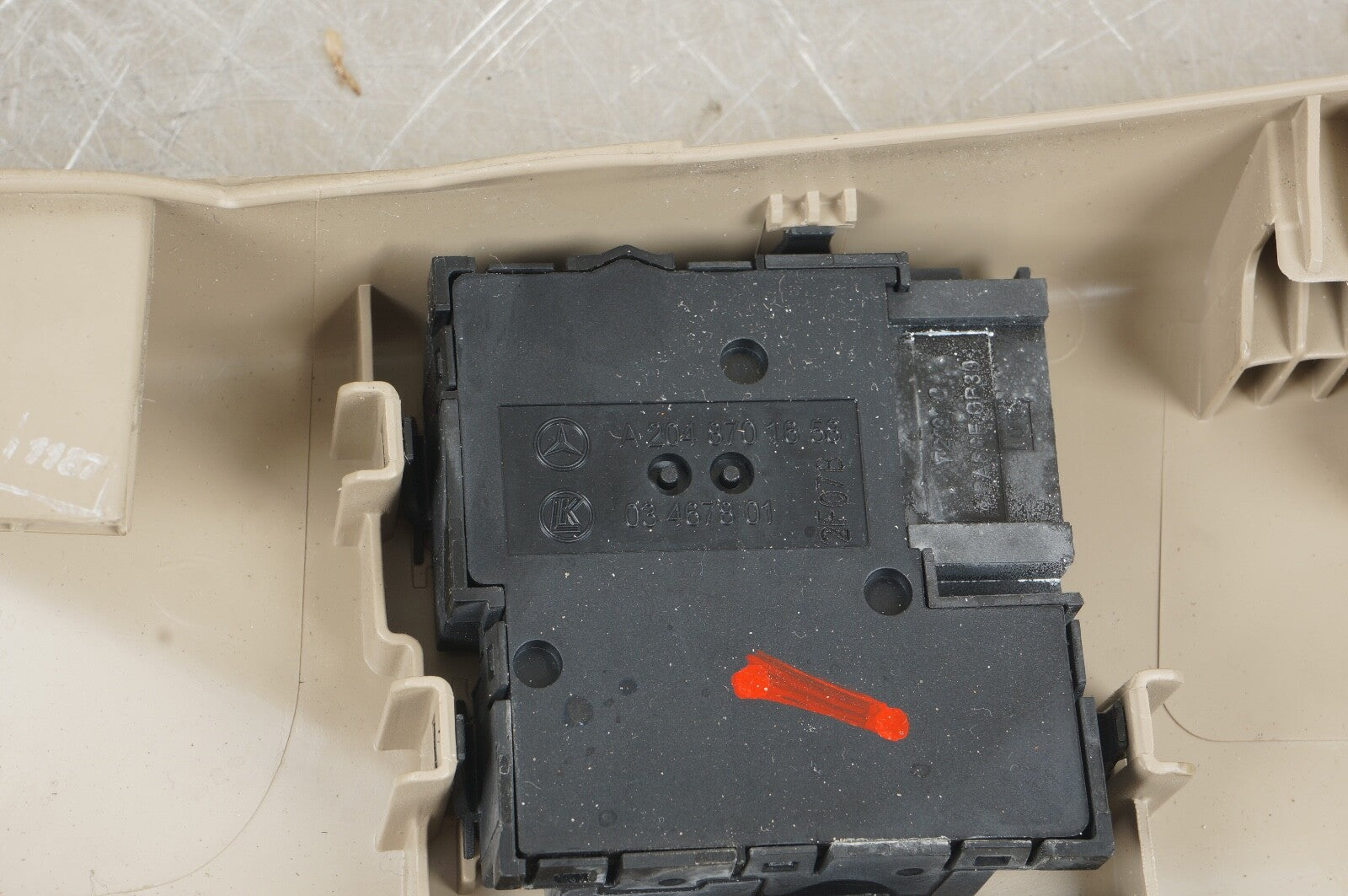 08-14 Mercedes W204 c250 c300 c350 LH Front Left Side Seat Control Switch OEM