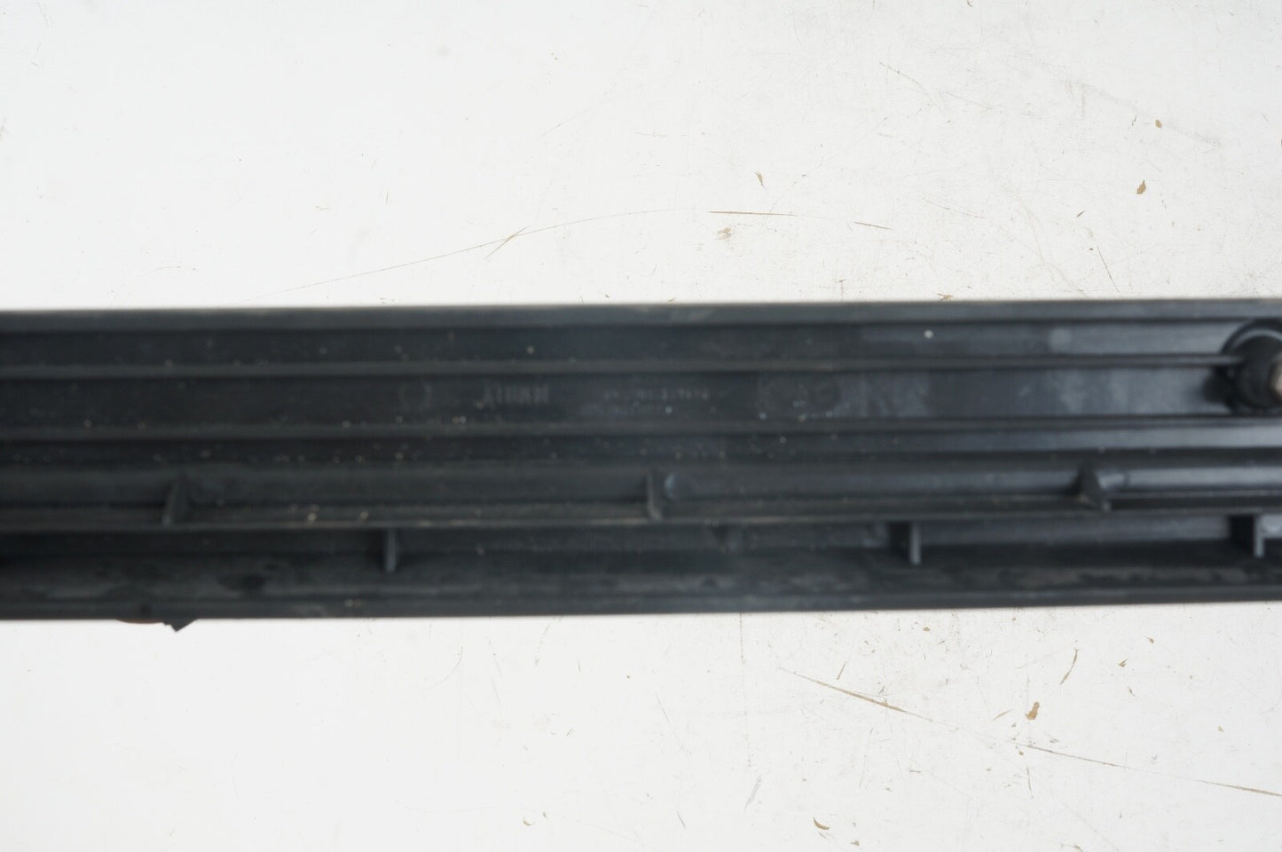 10-20 Bentley Mulsanne Front Left Driver Door Inner Upper Molding Trim