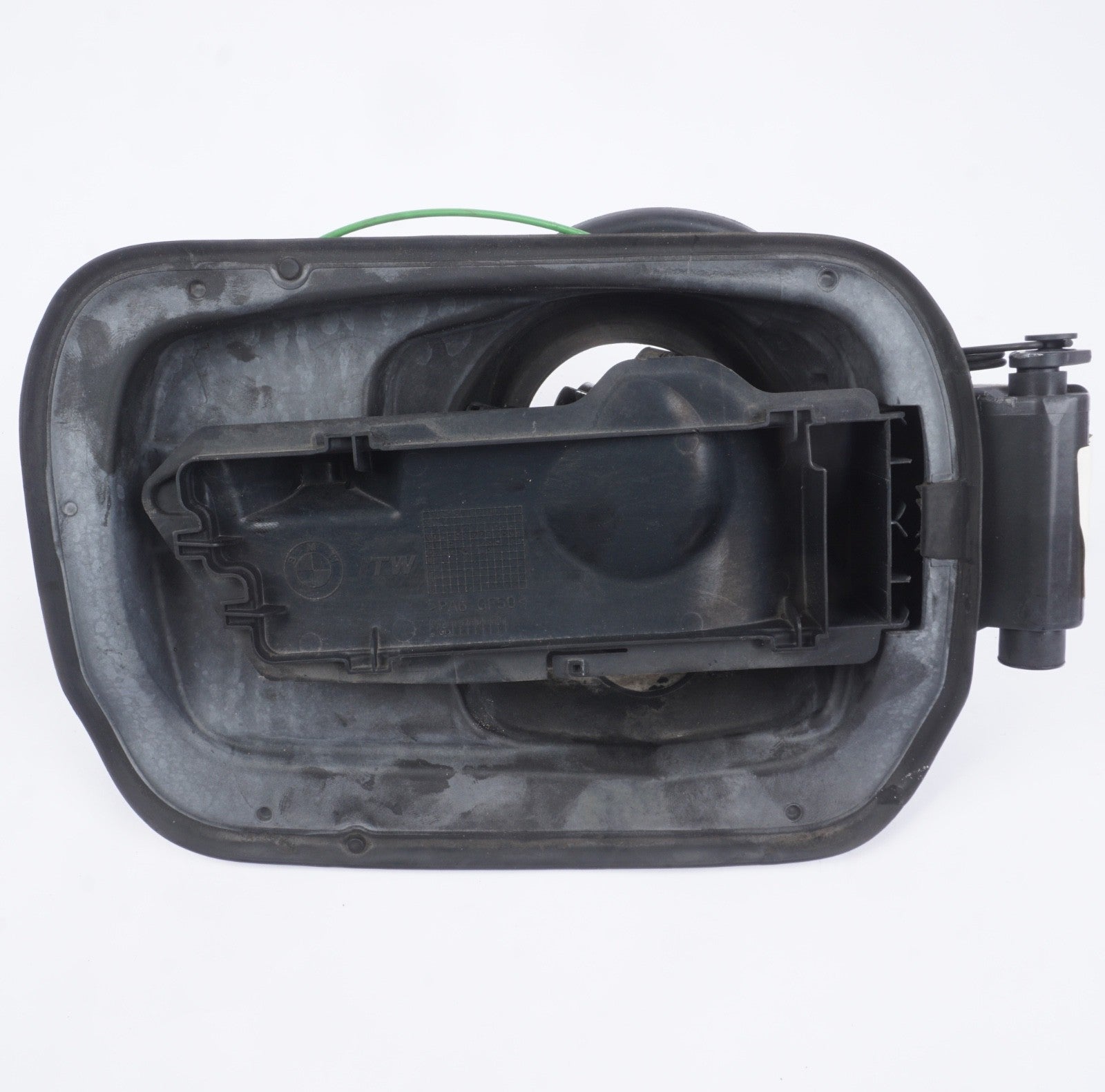 2014-2018 BMW 640I XDRIVE - GAS / FUEL Filler DOOR Bracket 7228213