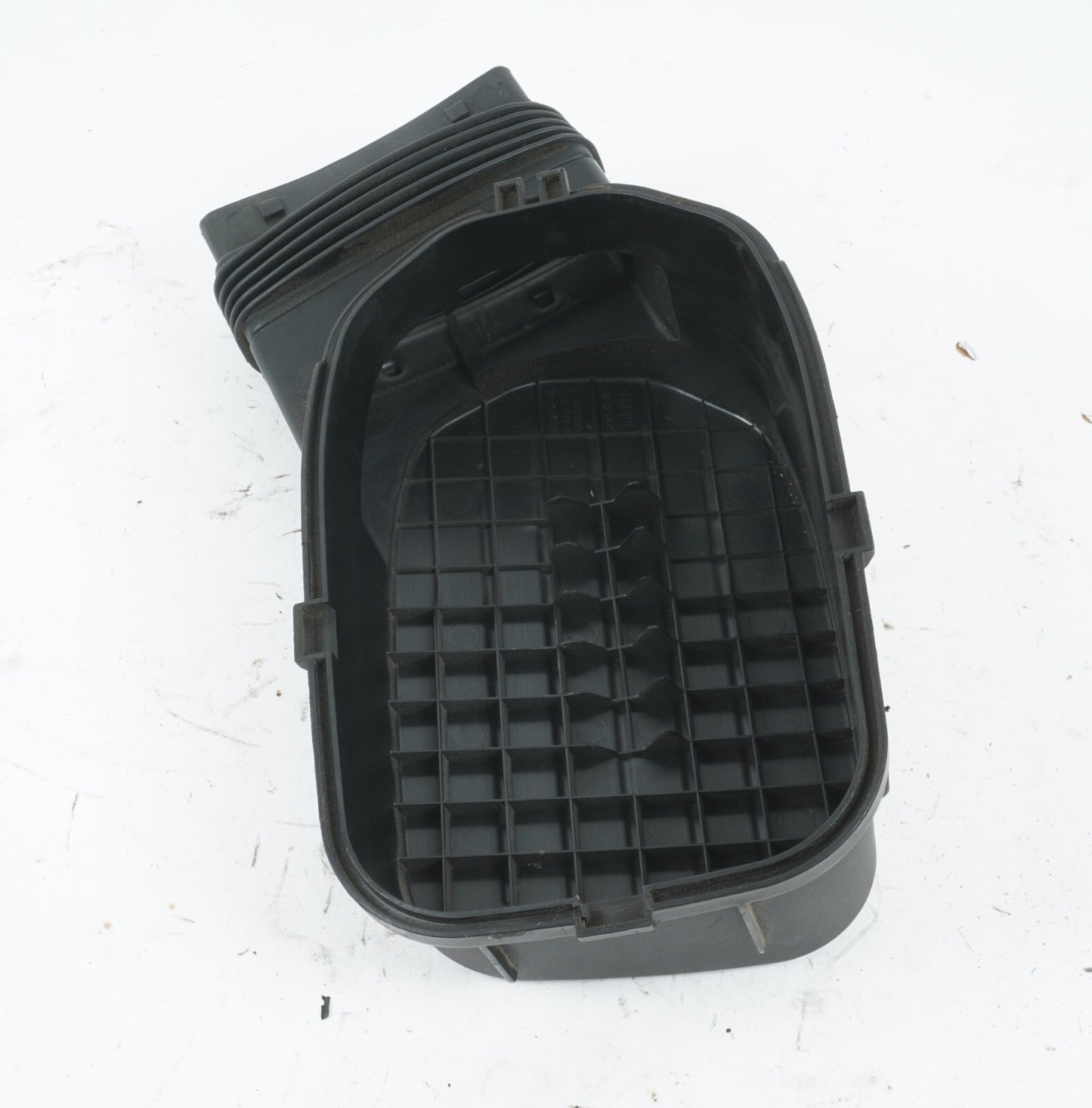 2014 - 2017 MASERATI QUATTROPORTE 3.0L AIR INTAKE FILTER BOX COVER LID OEM 51K