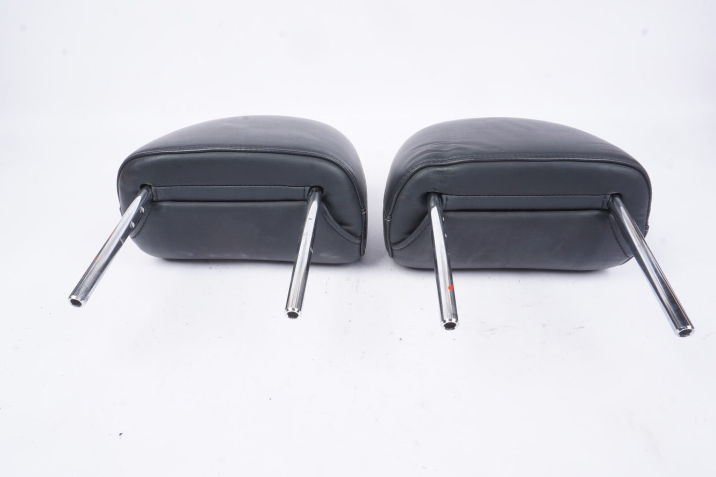 2010 - 2011 LEXUS IS250 IS350 CONVERTIBLE FRONT HEADREST  LEATHER PAIR BLACK
