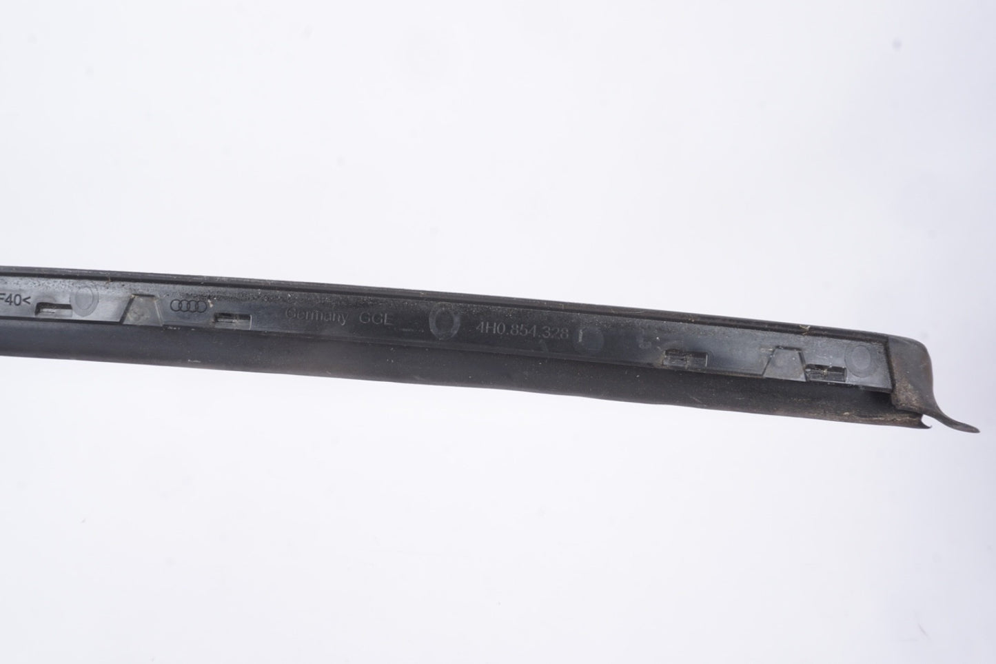 2011-2018 AUDI A8 QUATTRO - Left and Right Windshield SIDE TRIM / SEAL 4H0854328