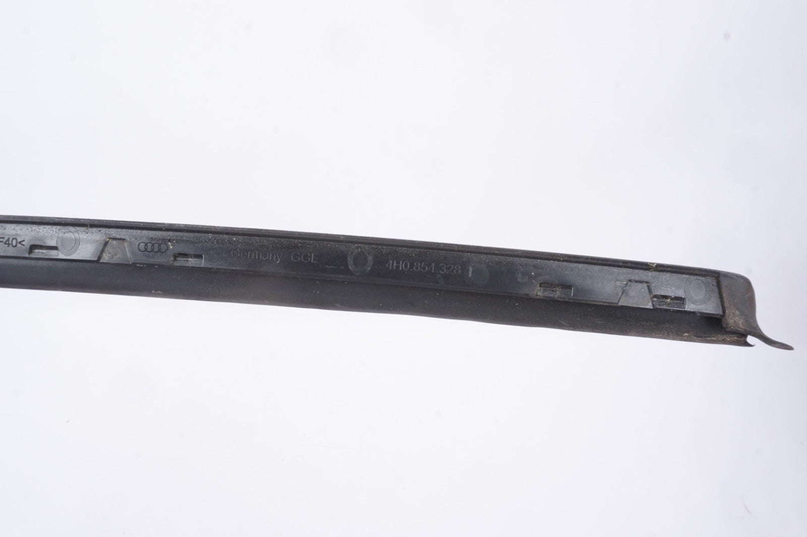 2011-2018 AUDI A8 QUATTRO - Left and Right Windshield SIDE TRIM / SEAL 4H0854328