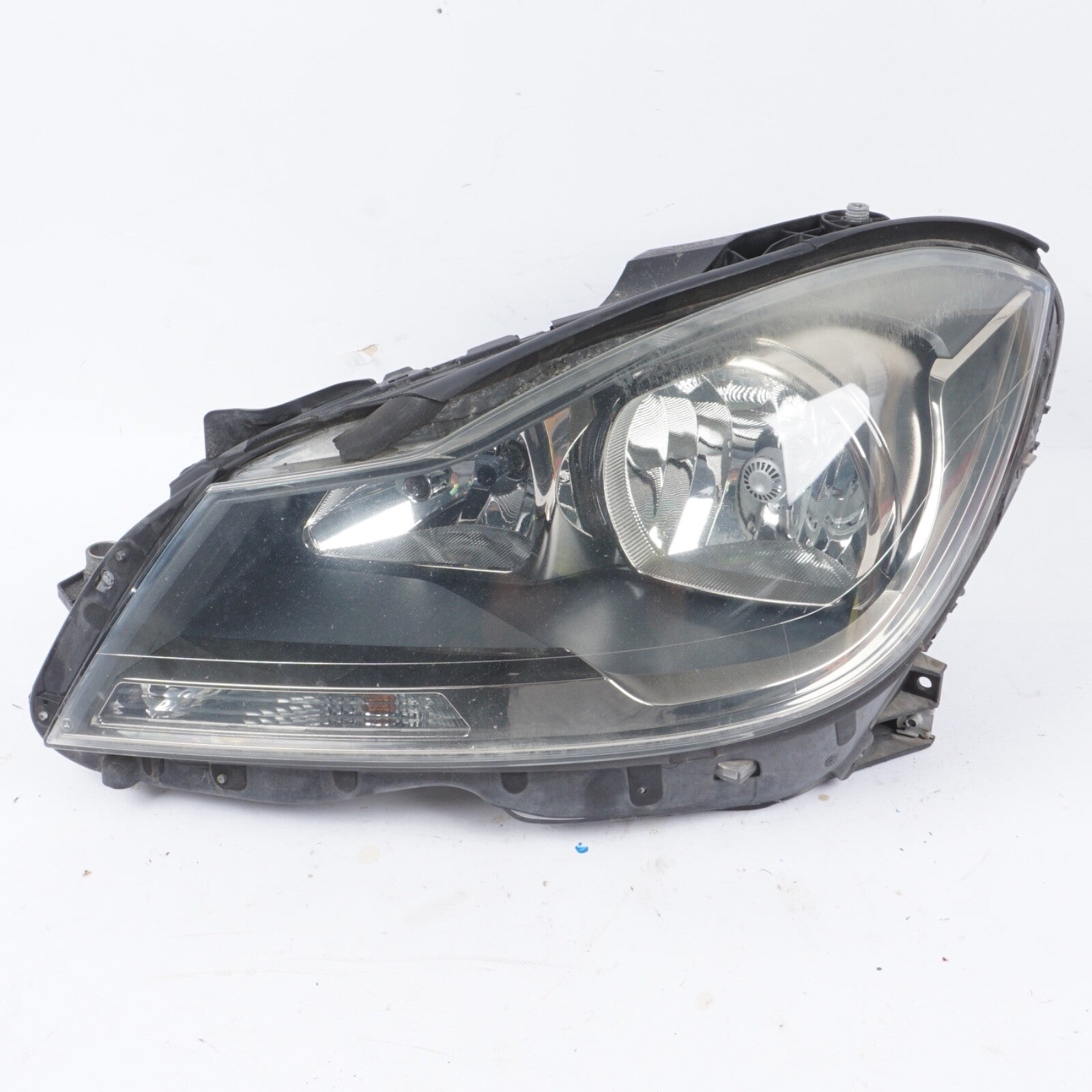 2012 - 2015 Mercedes Benz C Class W204 Headlight Lamp Halogen Left A2048209959