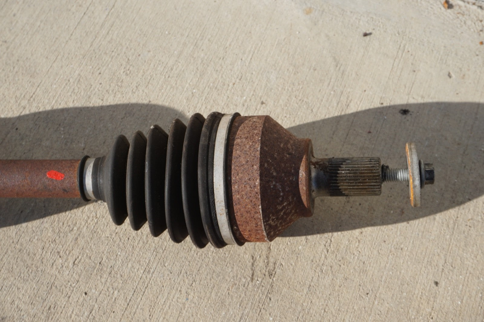 2006-13 Volvo C70 Front OEM Drivers Side Left Axle Shaft Assembly 30787776