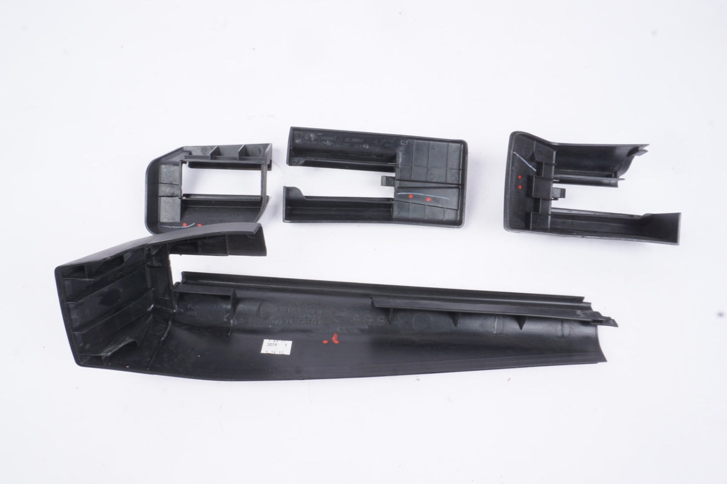 2007-2011 MERCEDES ML350 FRONT RIGHT PASSENGER SIDE TRACK RAIL COVER TRIM OEM