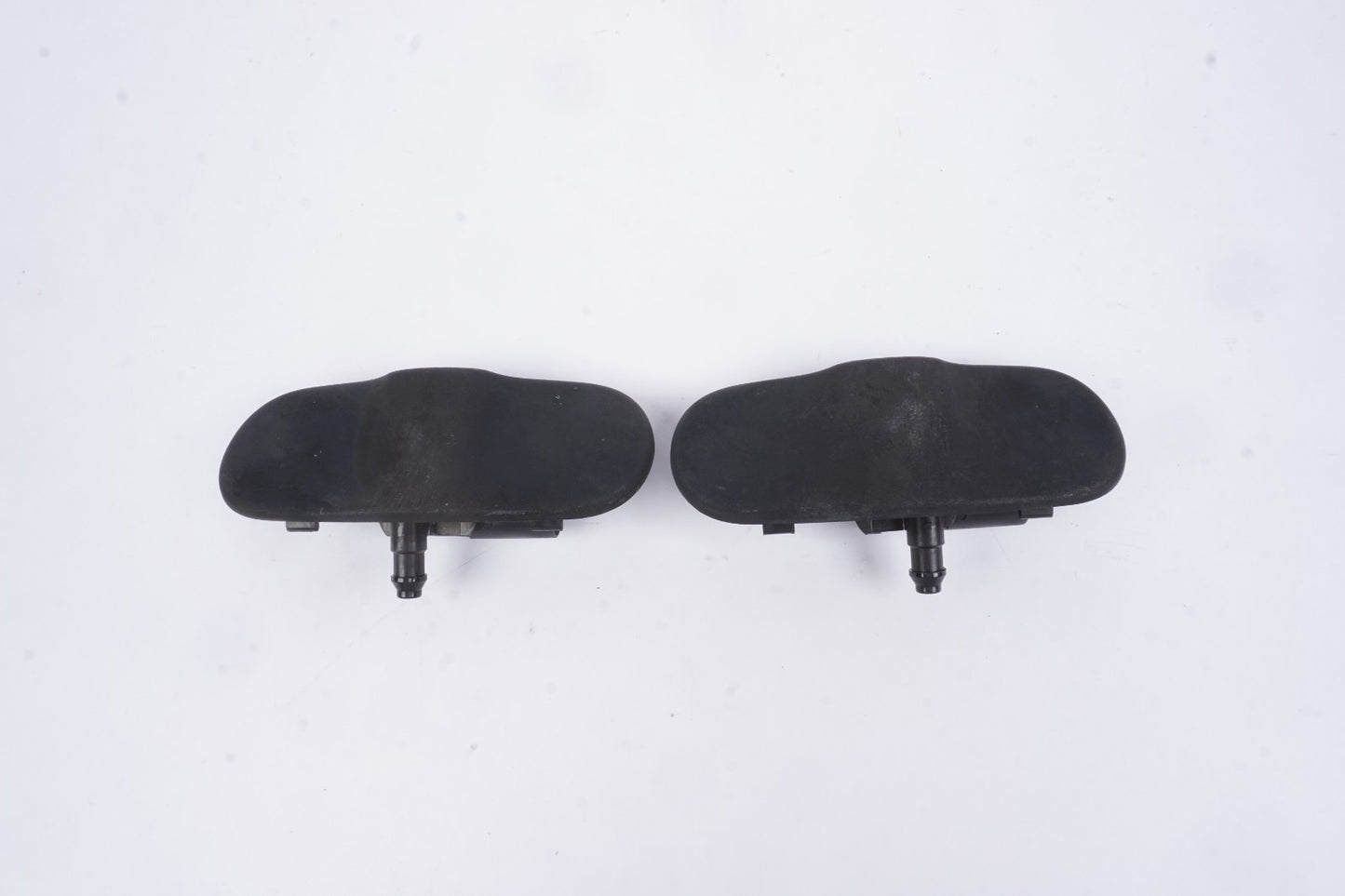 2011 - 2018 AUDI A8 QUTTRO WINDOW WASHER NOZZLE WITH HEATING SET OF 2 OEM