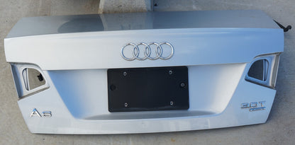 2009 - 2011 AUDI A6 S6 TRUNK LID OEM ( PICK UP )