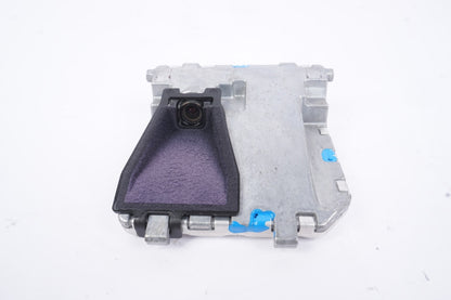 10-13 Mercedes W221 S550 S63 E550 Active Lane Assist Front Camera 0009050338 OEM