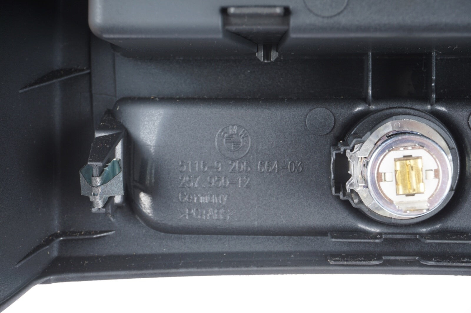 11-16 BMW 528I 535I 550I F10 REAR CENTER CONSOLE BEZEL 9206664 OEM BLACK