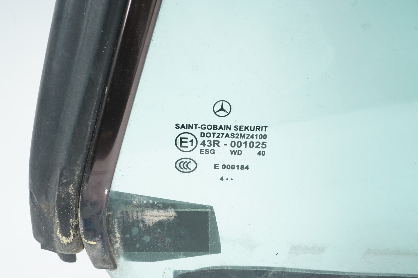 03 - 12 Mercedes R230 SL500 SL600 REAR LEFT DRIVER SIDE QUARTER WINDOW GLASS OEM