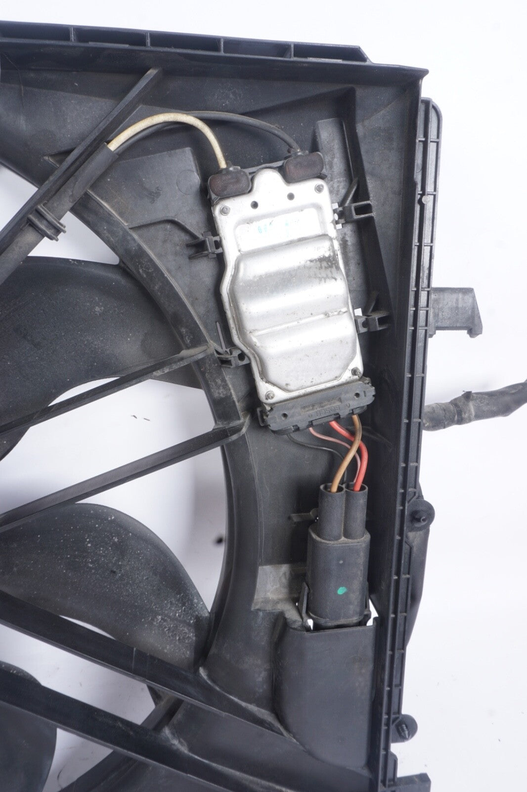 08-18 Mercedes E350 C250 E250 SLK350 Engine Radiator Cooling Fan Motor Assembly
