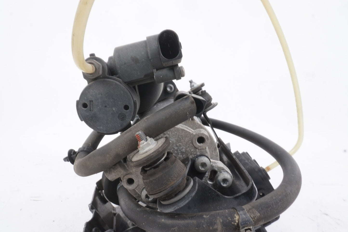 2013 - 2016 Mercedes GL350 GL450 GL550 ML350 ML550 Suspension Compressor