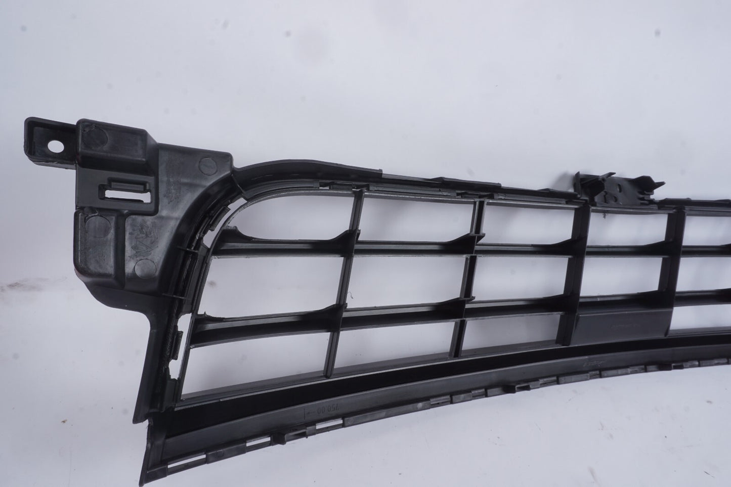 2018 - 2021 PORSCHE PANAMERA FRONT BUMPER LOWER GRILLE