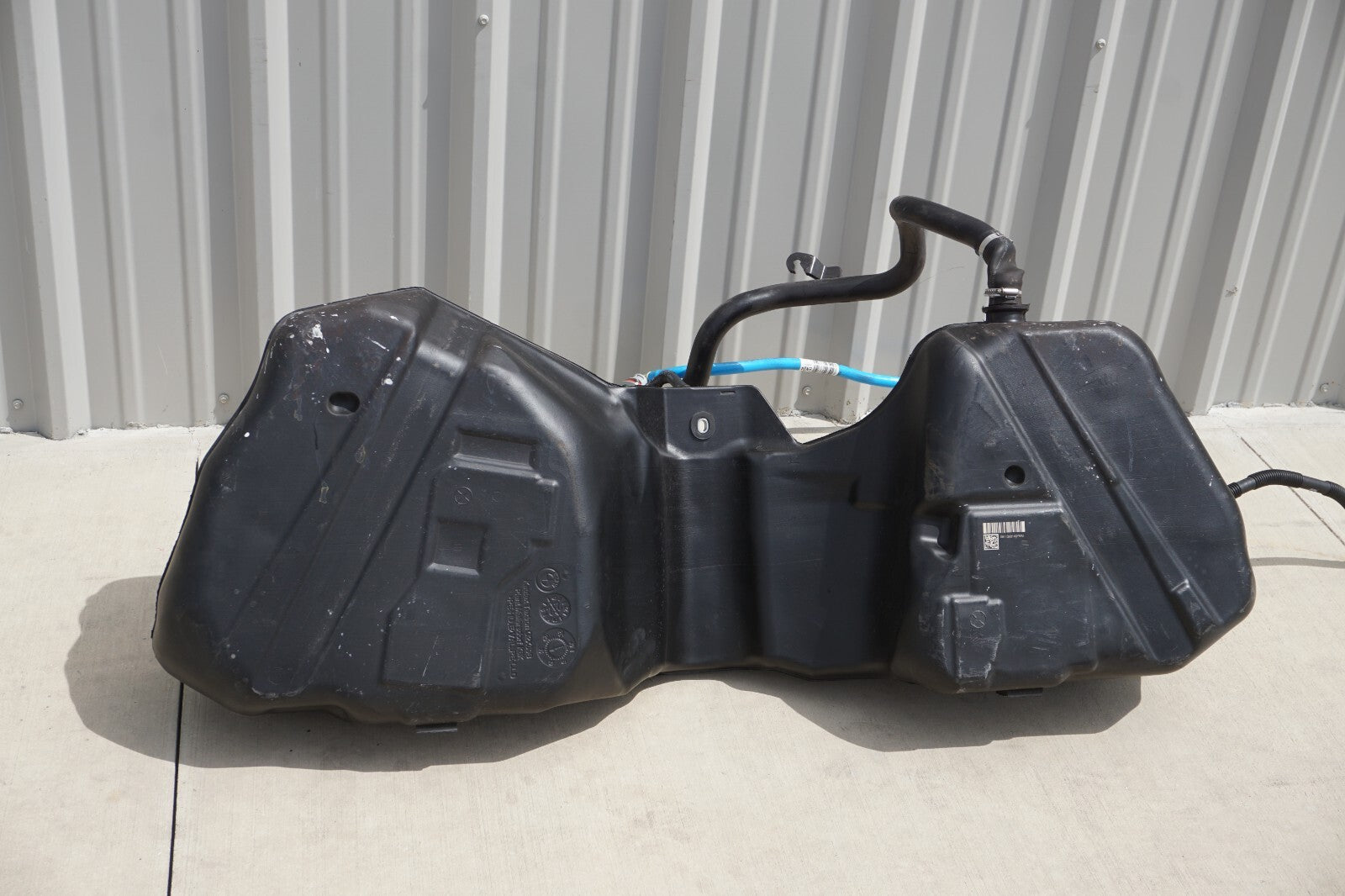 21 - 24 BMW 430I Convertible Fuel Tank & Filler Neck OEM