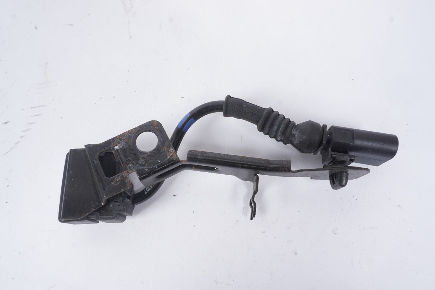 2004  - 2010 Audi A8 A8L Front Right Air Suspension Level Height Sensor OEM