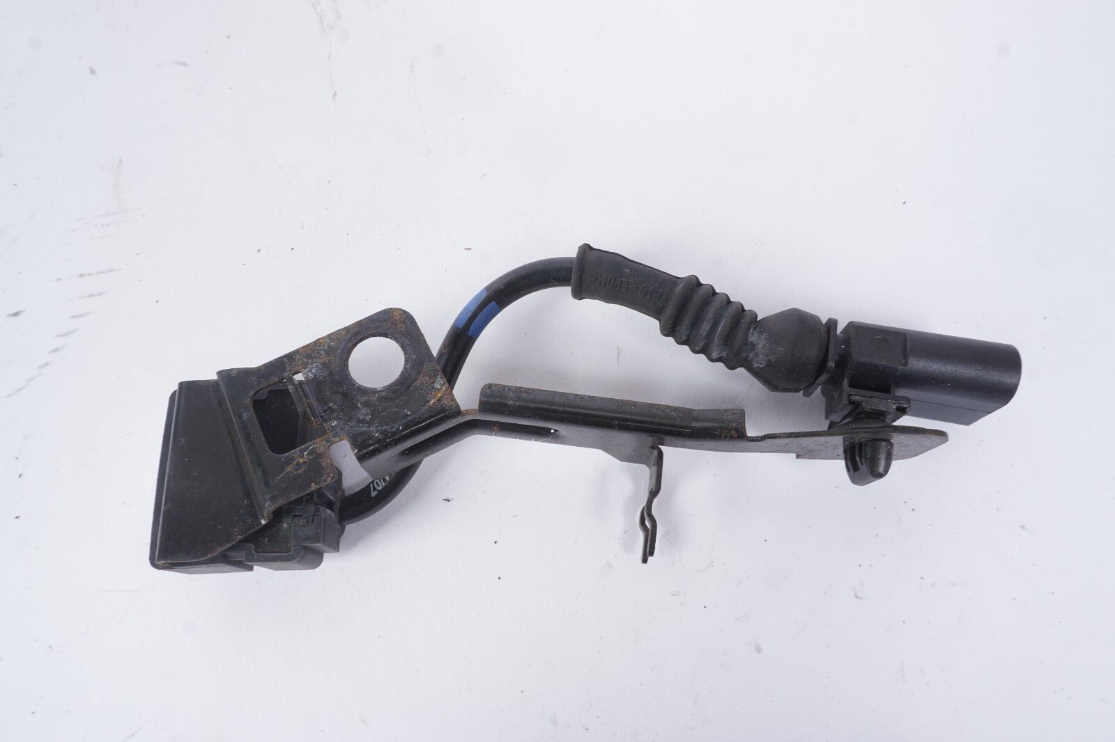 2004  - 2010 Audi A8 A8L Front Right Air Suspension Level Height Sensor OEM
