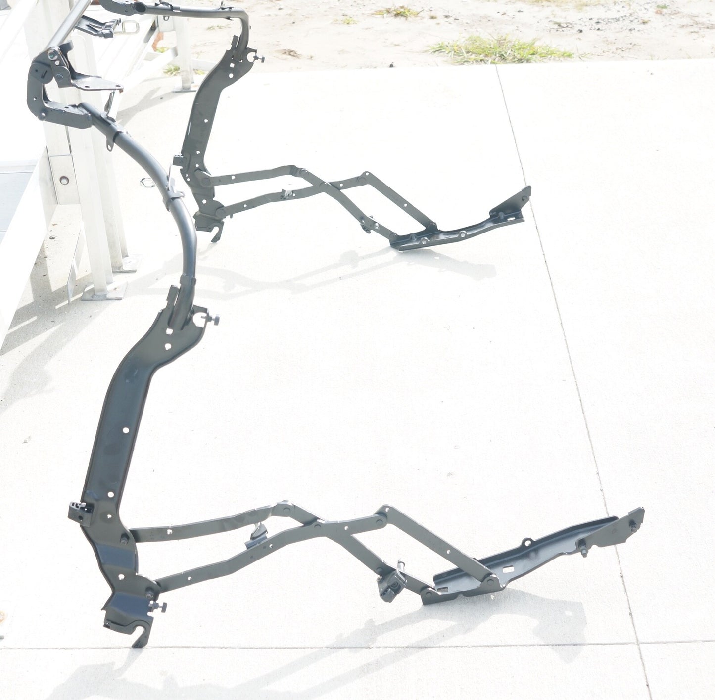 13-20 Mercedes SL550 R231 SL450 Rear Trunk Lid Lift Support Hinges