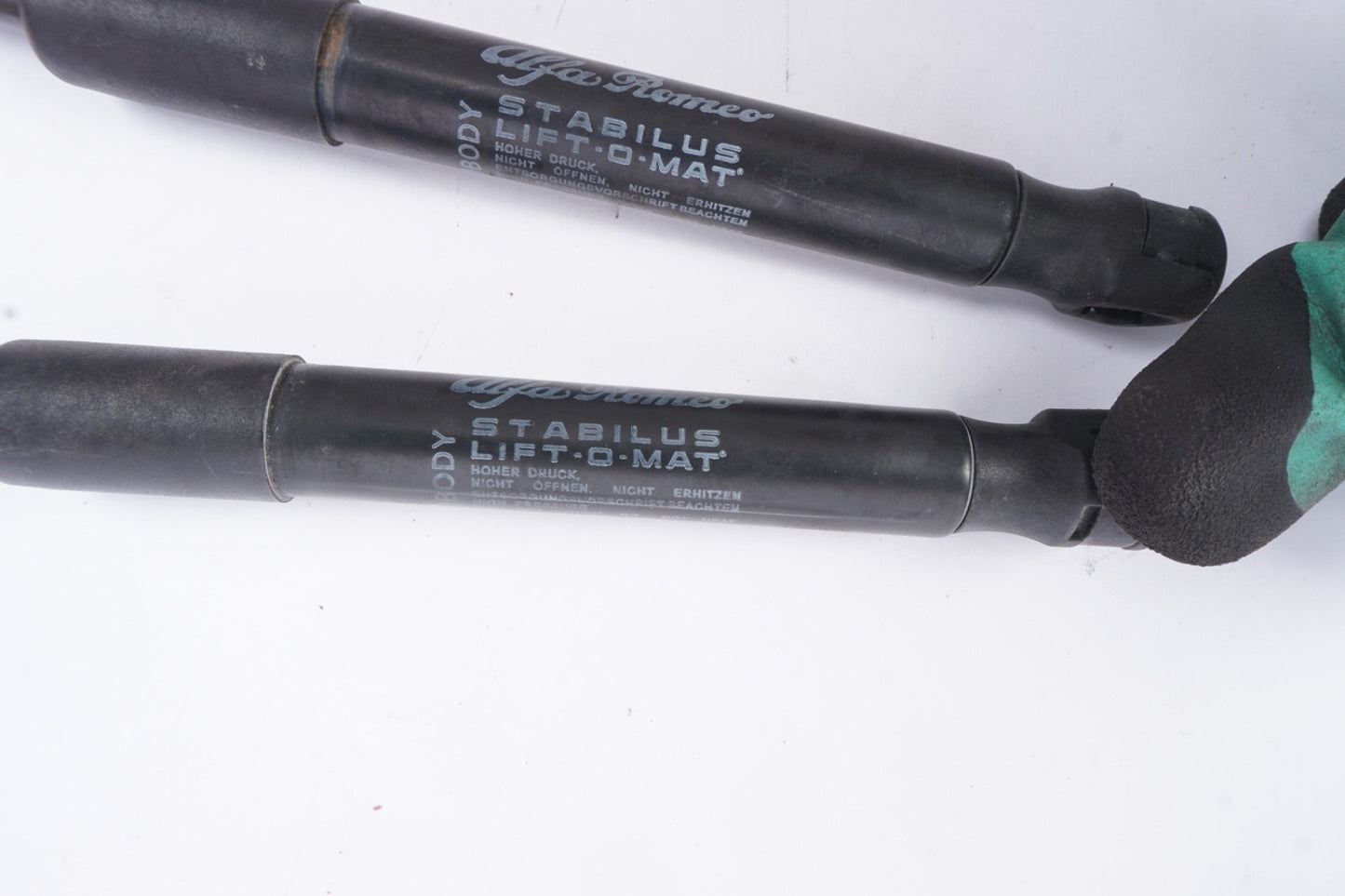 2018 - 2022 ALFA ROMEO STELVIO FRONT LEFT SIDE HOOD SHOCK LIFT SUPPORT OEM