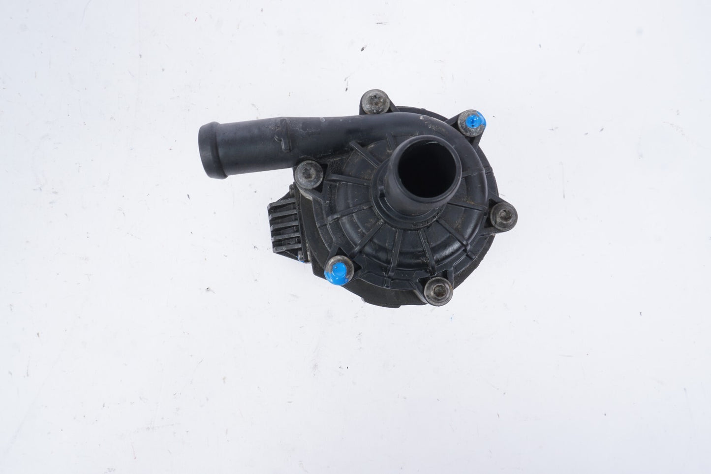 2021-2023 Polestar 2 Auxiliary Water Pump 32339380 OEM