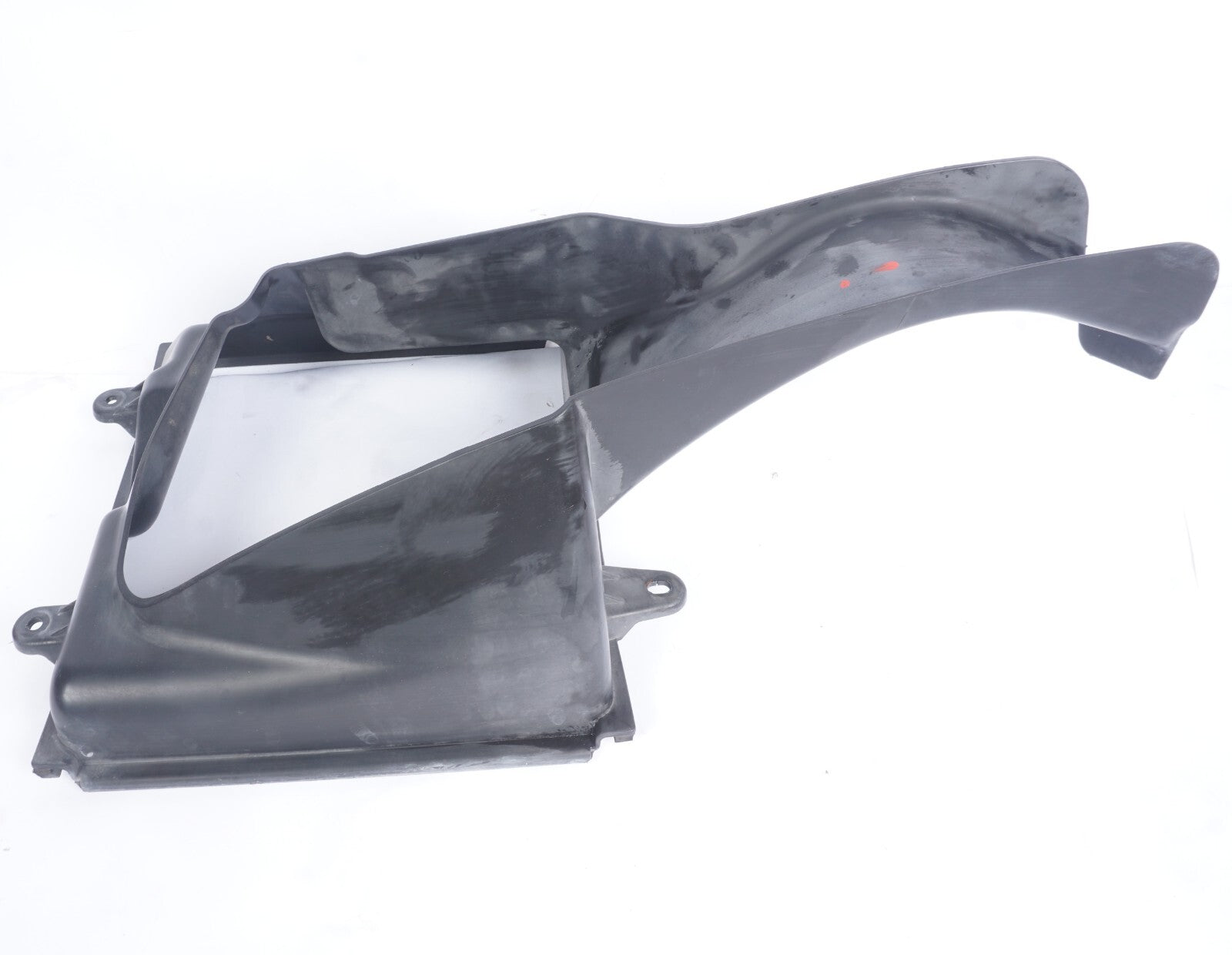 2014-2019 Maserati Ghibli Front Right Intercooler Duct Shroud 670004139  OEM
