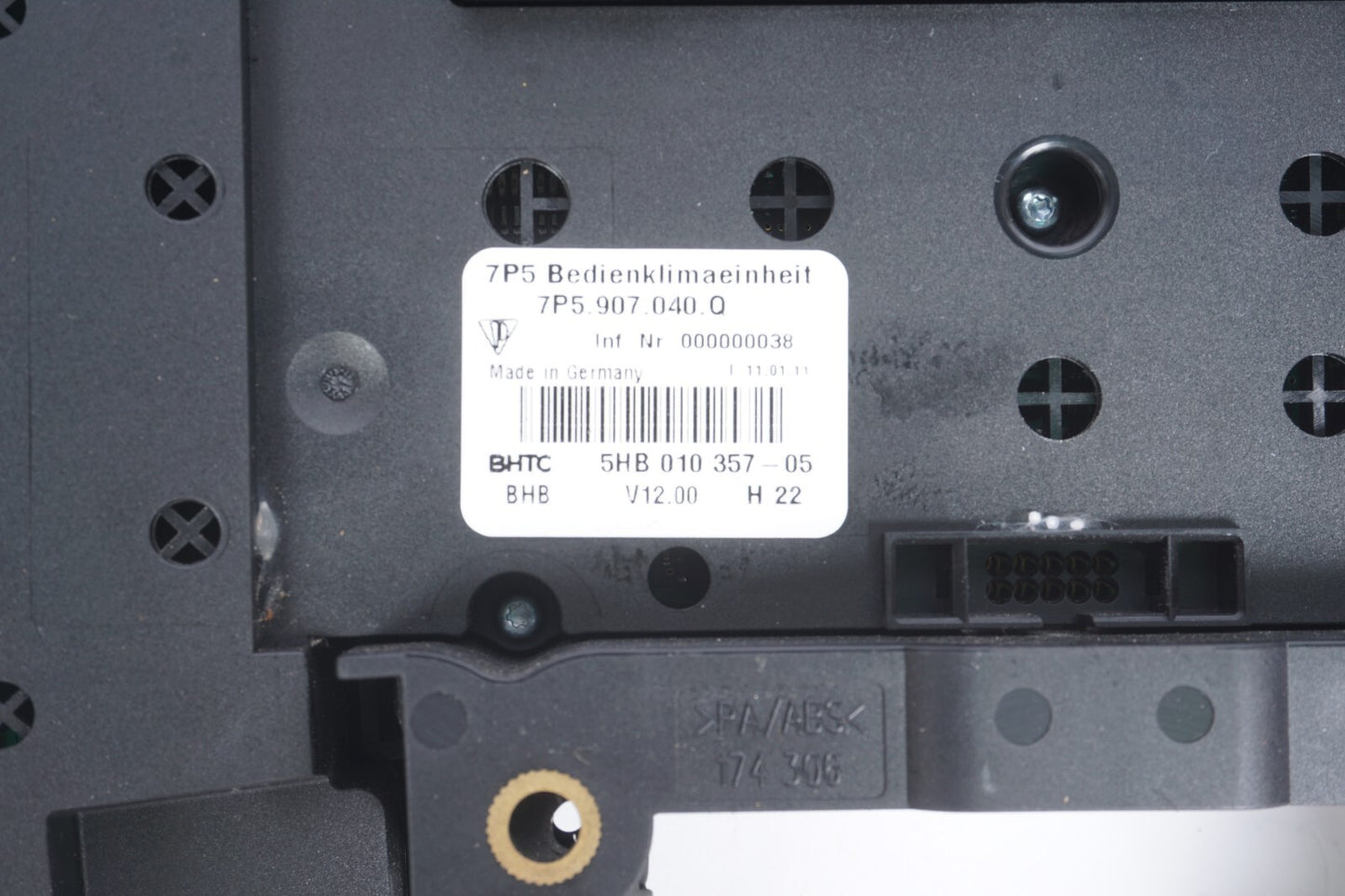 2011 - 2014 Porsche Cayenne 958 Center Console Multifunction Switch Control OEM