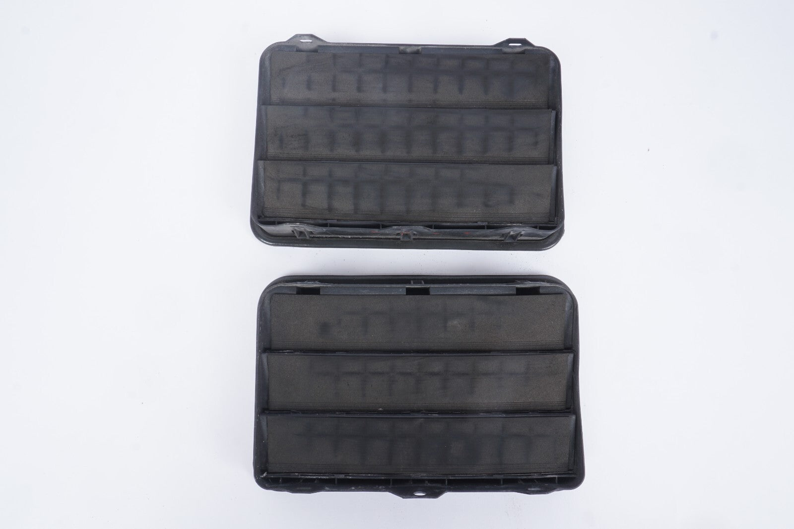 2006 - 2010  BMW 650i E63 E64 Rear Quarter Panel Air Pressure Vent 2 Pcs OEM