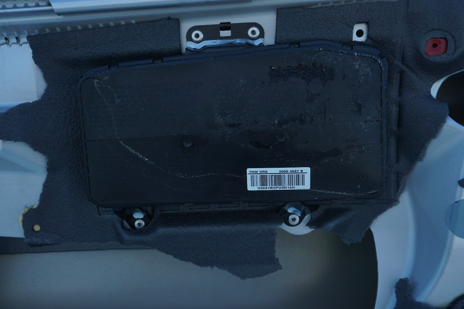 03 - 12 Mercedes R230 SL500 FRONT RIGHT PASSENGER DOOR SHELL OEM
