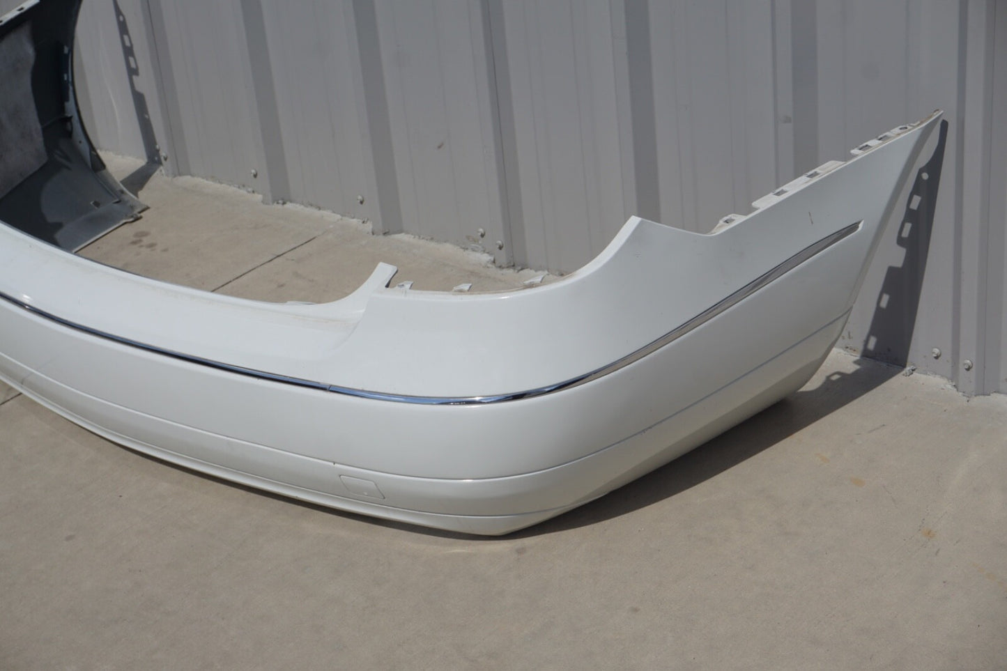 2010 2011 2012 2013 MERCEDES E350 CONVERTIBLE  COUPE REAR BUMPER COVER OEM