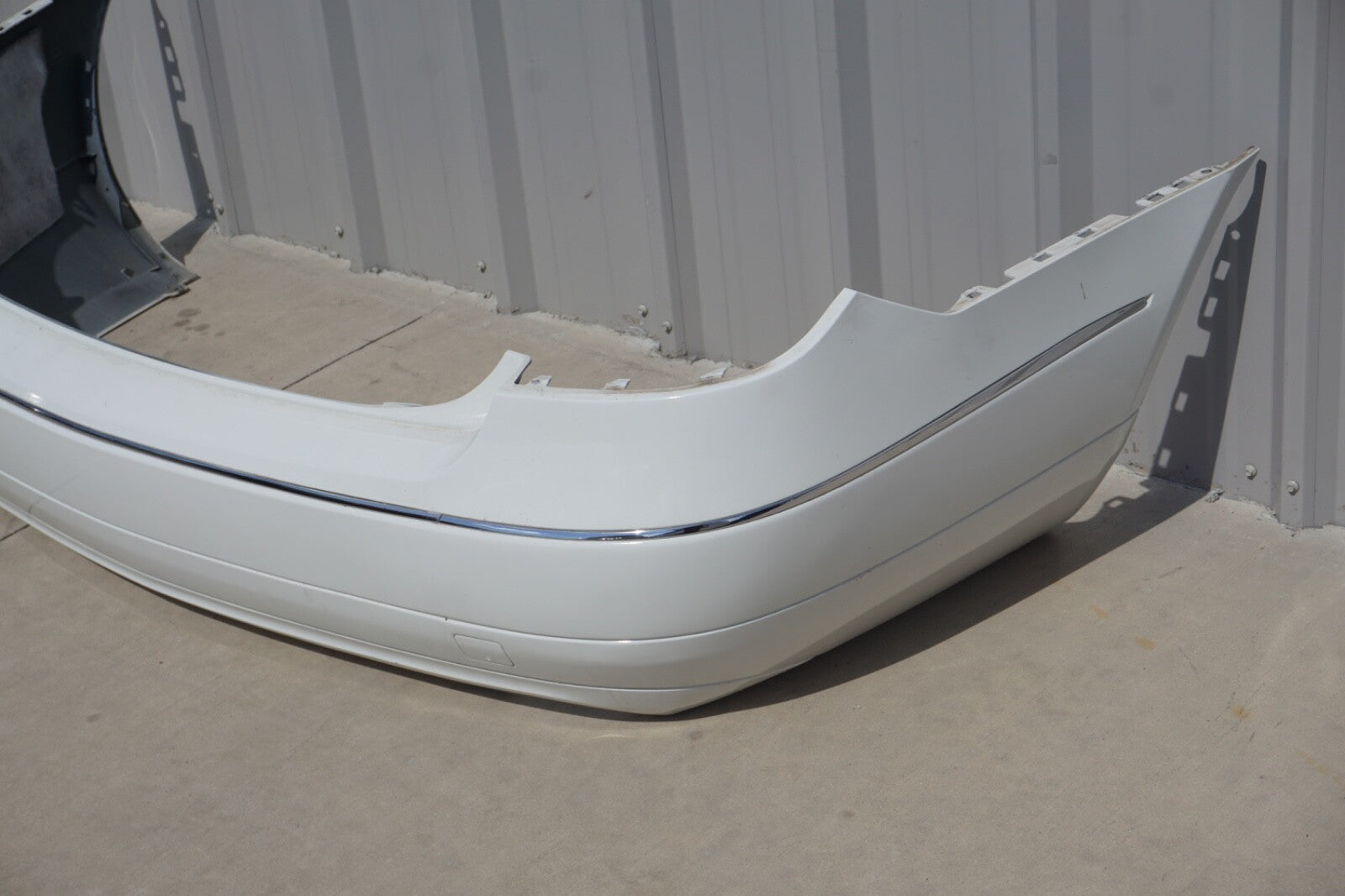 2010 2011 2012 2013 MERCEDES E350 CONVERTIBLE  COUPE REAR BUMPER COVER OEM