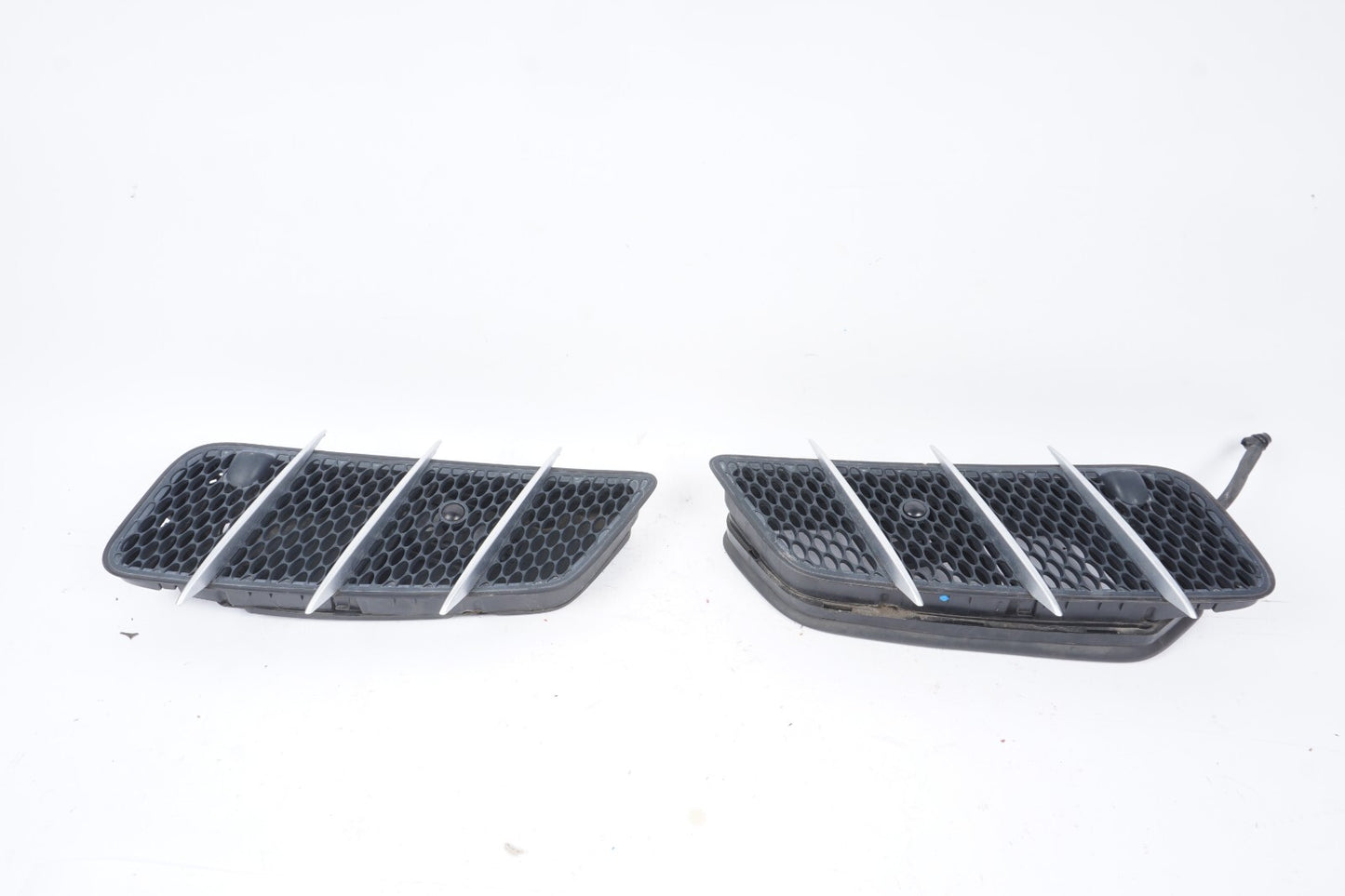 03-08 Mercedes R230 SL500 Hood Vent Grille Grill Left & Right OEM