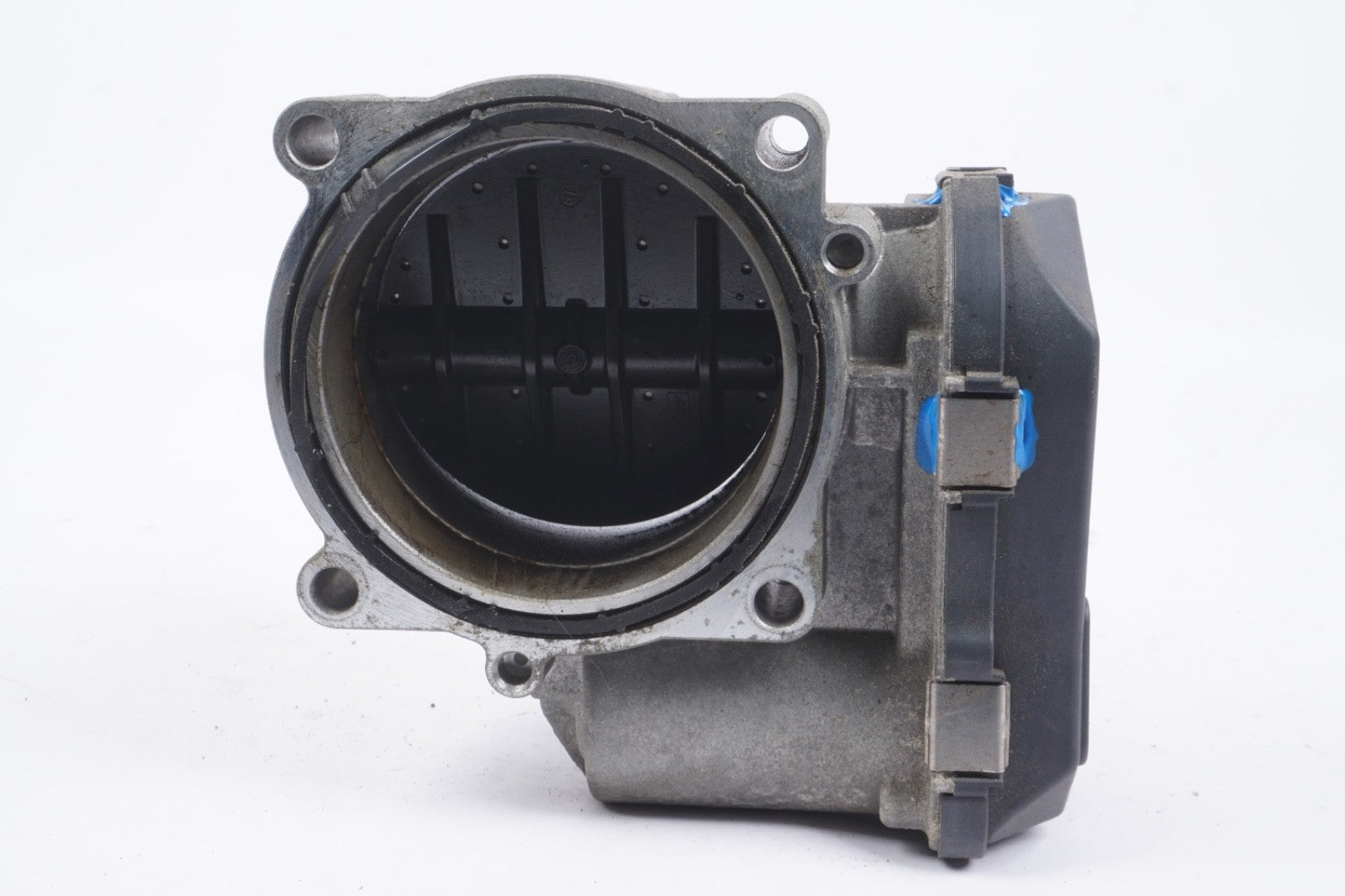 2007 - 2011 BMW 328i Engine Throttle Body 7556118, 7536002, 7537502 OEM