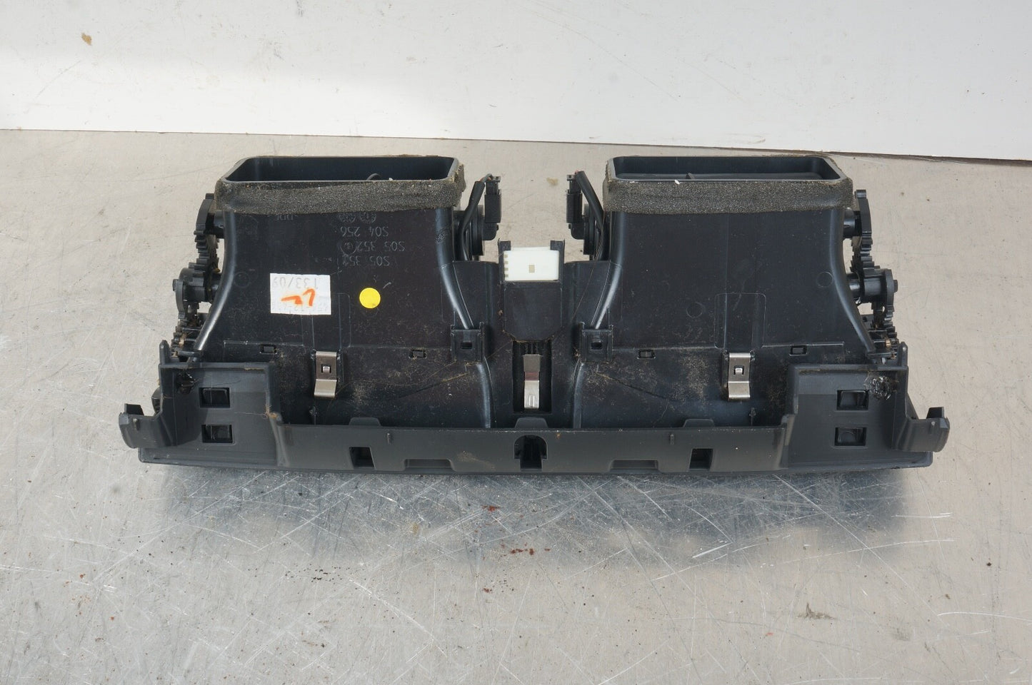 2007-2013 BMW X5 Dash Vent Dual Vents Dashboard Center Oem