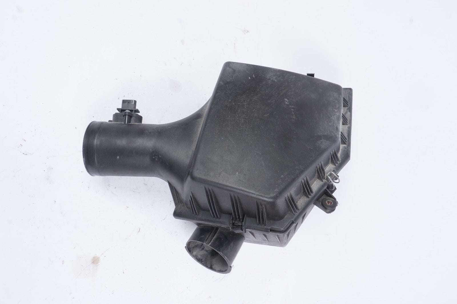 2006 - 2010  BMW 650i E63 E64 Air Intake Filter Housing Box OEM