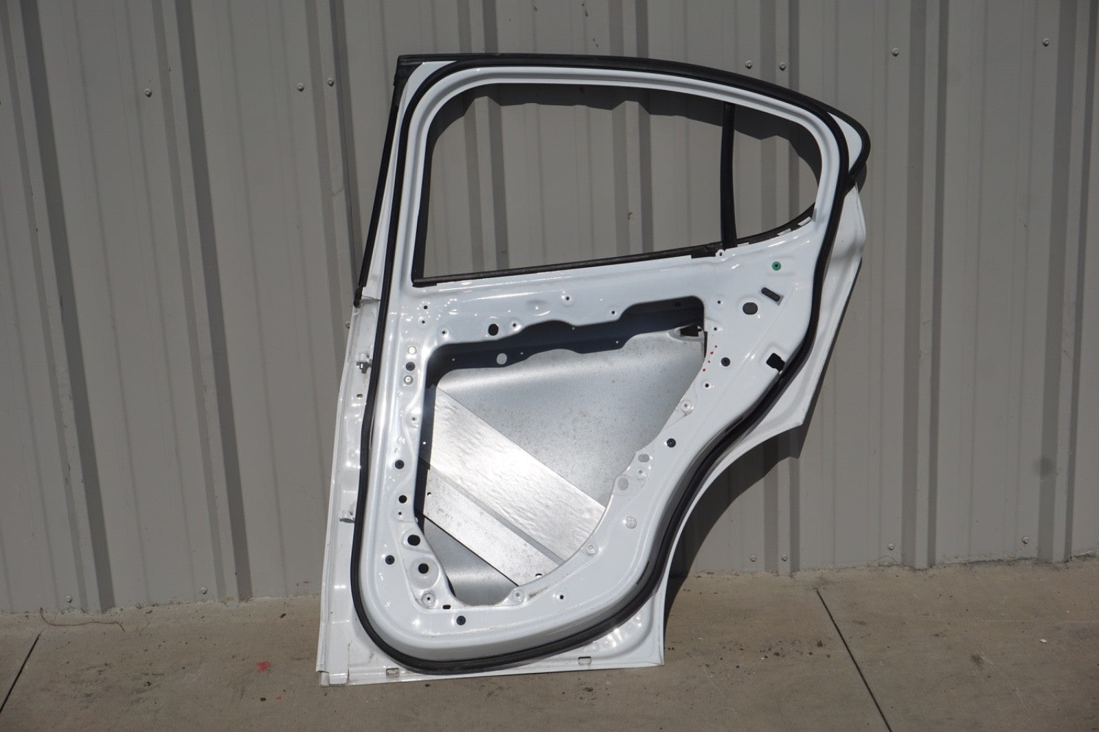 2017 - 2024 ALFA ROMEO STELVIO REAR RIGHT PASS EXTERIOR DOOR SHELL WHITE OEM
