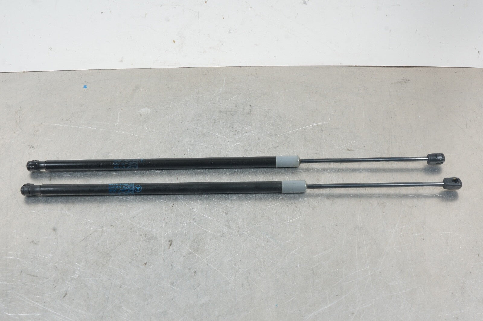 2013-2020 MERCEDES SL CLASS R231 HOOD LEFT & RIGHT SHOCK STRUT LIFT CYLINDERS OE