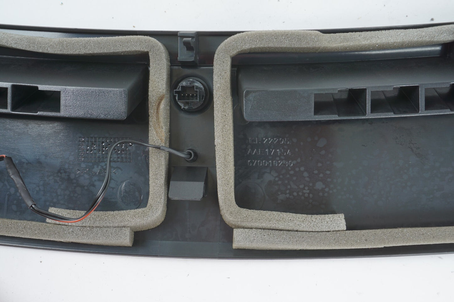 2014 - 2017 MASERATI QUATTROPORTE DASH WINDSHIELD DEFROSTER COVER TRIM OEM