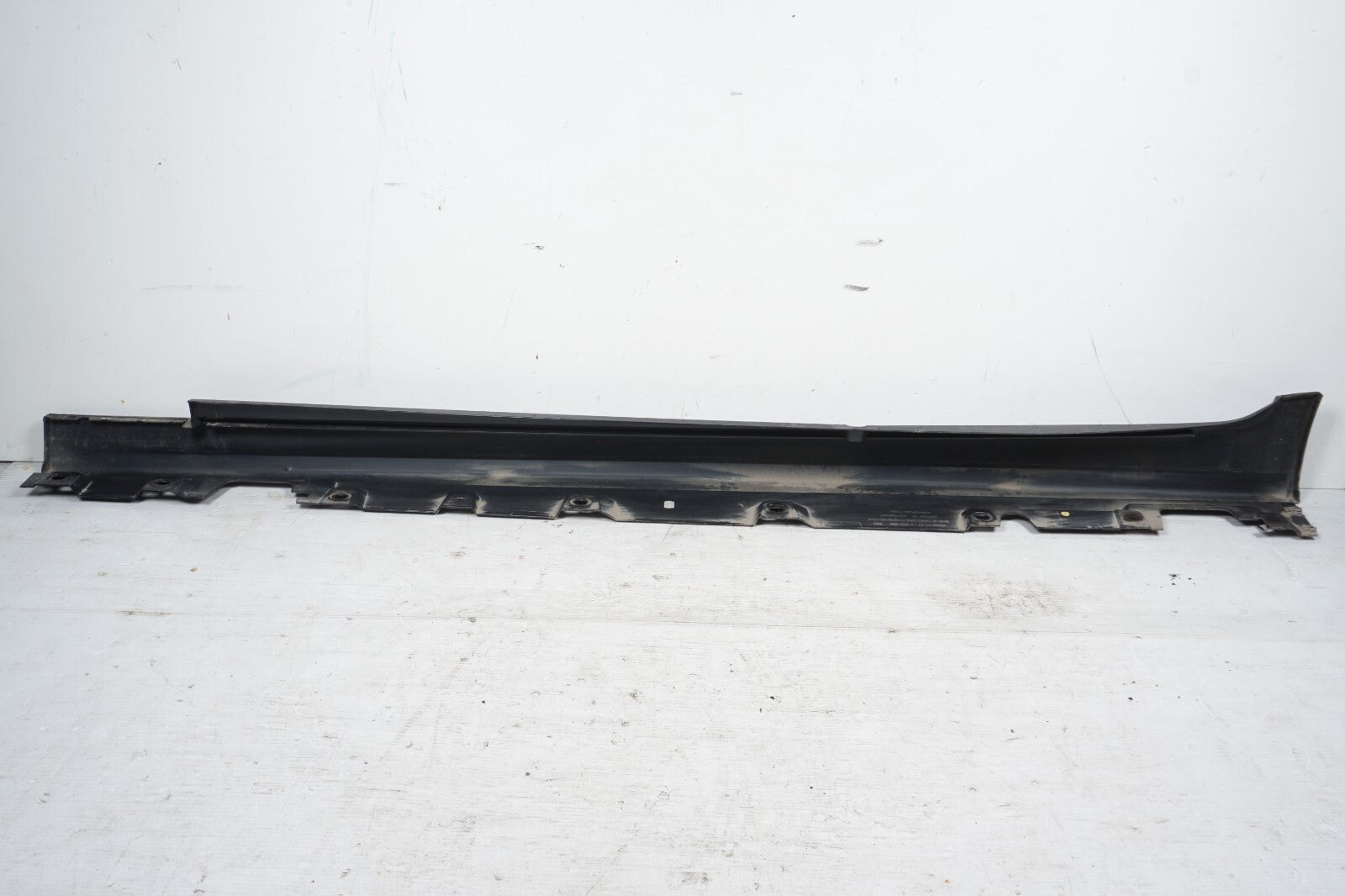 2011-2016 BMW 528i 535i 550i F10 Right Pass Side Skirt Rocker Panel Molding OEM
