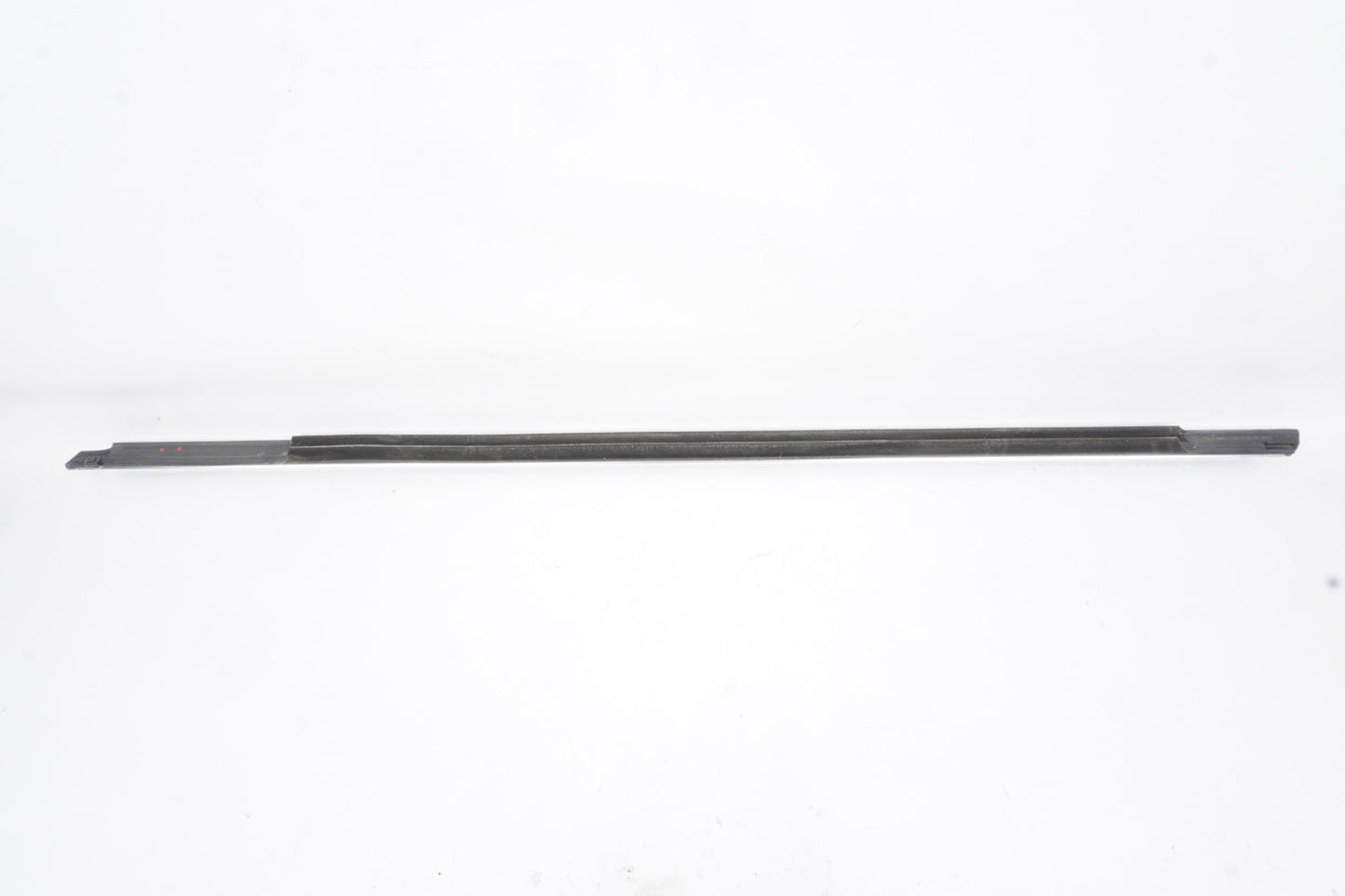 2022 - 2024 MERCEDES EQB350 EQB300 FRONT RIGHT SIDE DOOR WINDOW BELT MOLDING OEM