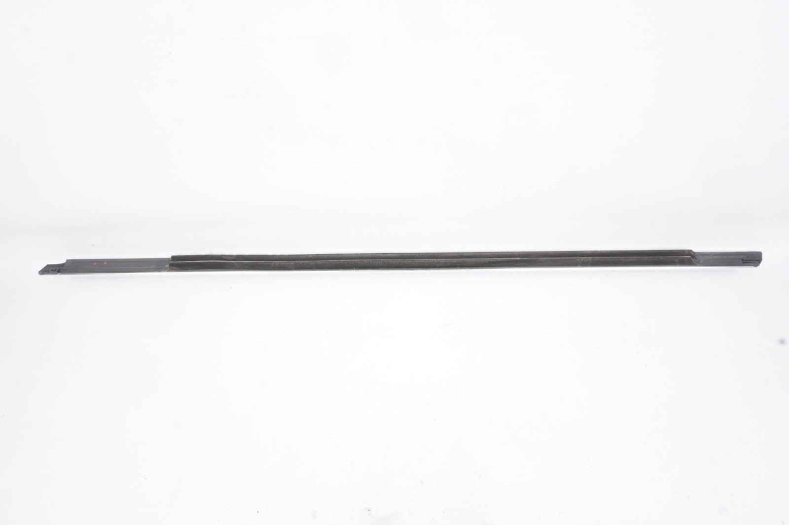 2022 - 2024 MERCEDES EQB350 EQB300 FRONT RIGHT SIDE DOOR WINDOW BELT MOLDING OEM