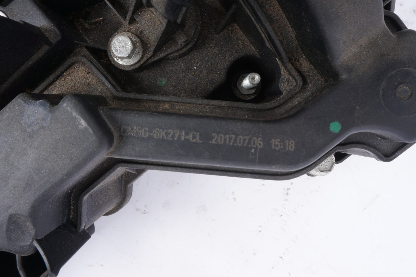 2015 - 2018 FORD FOCUS 1.0L ENGINE VALVE COVER OEM