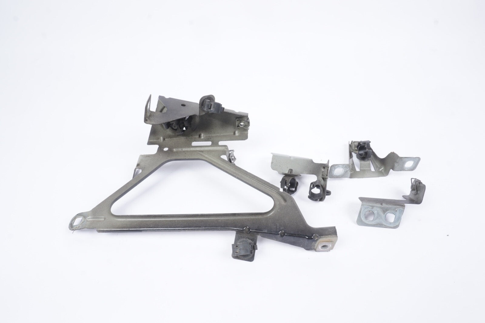 2009 -2015 BMW 740 750 F01 F02 Front Right Left Fender Mount Bracket OEM